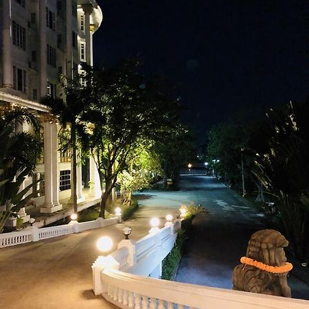 Hermitage Hotel Korat-Sha Nakhonratchasima Exterior photo