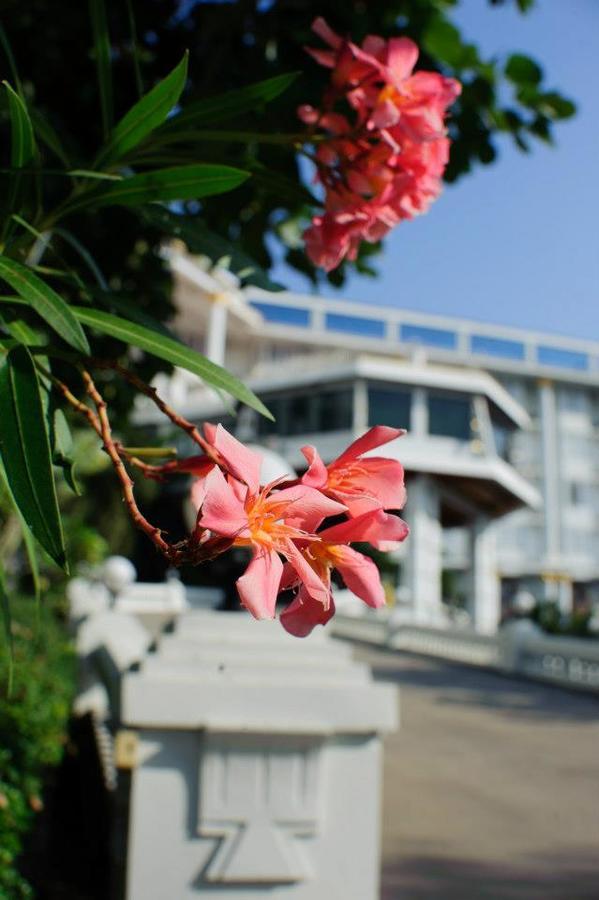 Hermitage Hotel Korat-Sha Nakhonratchasima Exterior photo