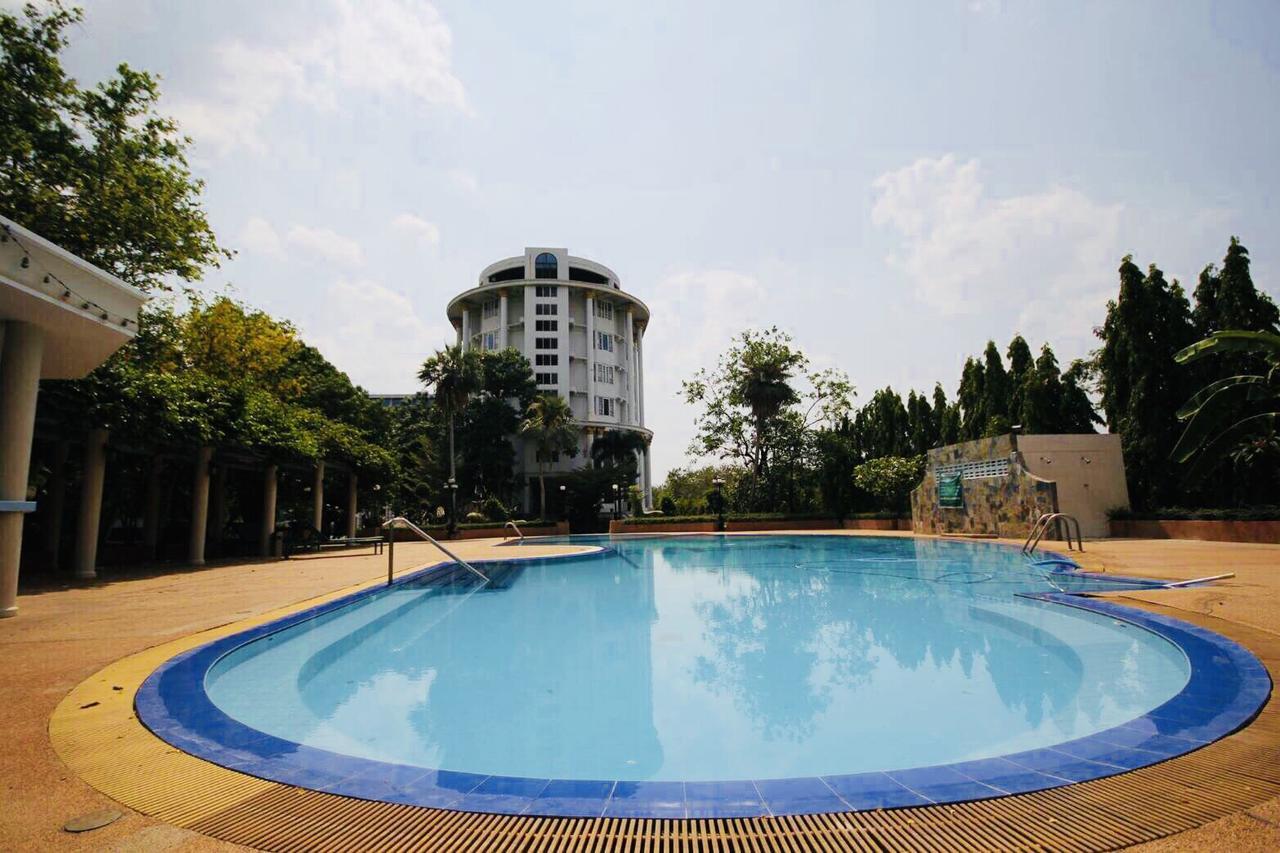 Hermitage Hotel Korat-Sha Nakhonratchasima Exterior photo